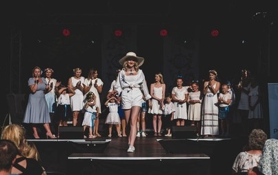 Zdjęcie do Pokaz mody nowoczesnej - "Wiecz&oacute;r w stylu krajeńskim"